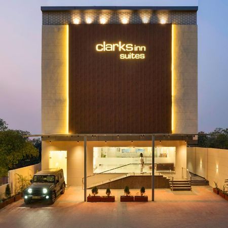 Clarks Inn Suites Agra Near Tajmahal المظهر الخارجي الصورة