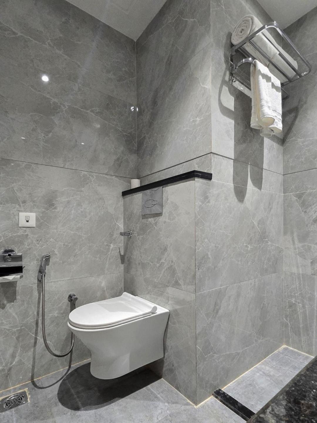 Clarks Inn Suites Agra Near Tajmahal المظهر الخارجي الصورة