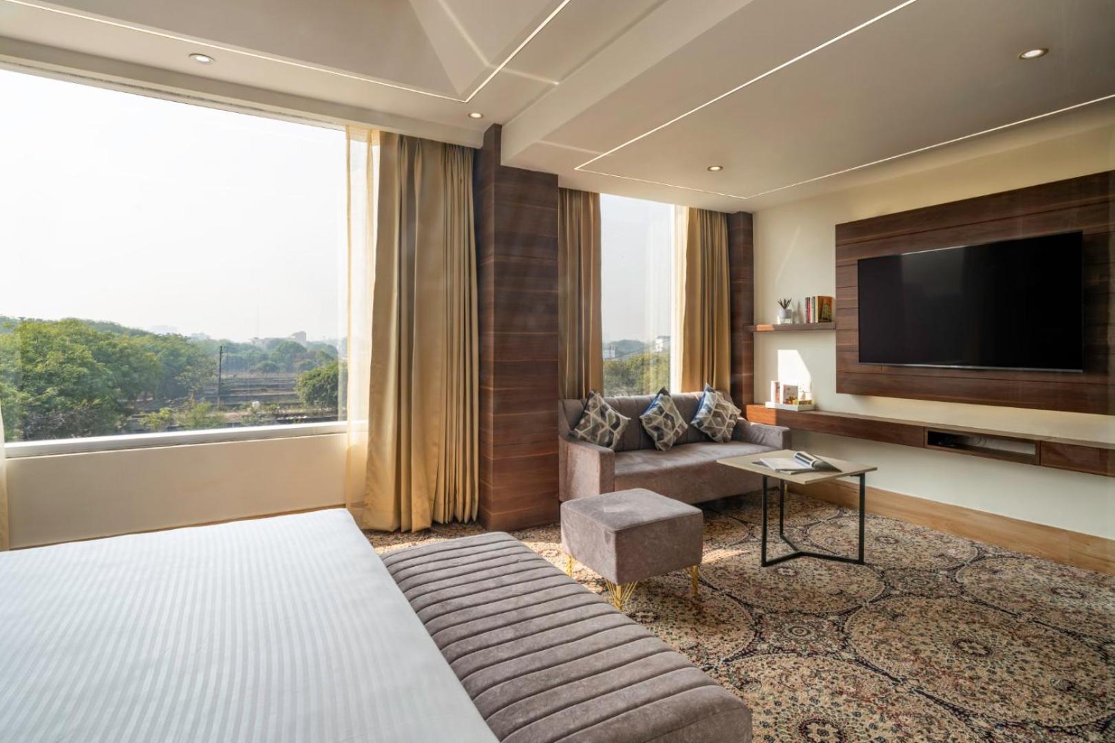 Clarks Inn Suites Agra Near Tajmahal المظهر الخارجي الصورة
