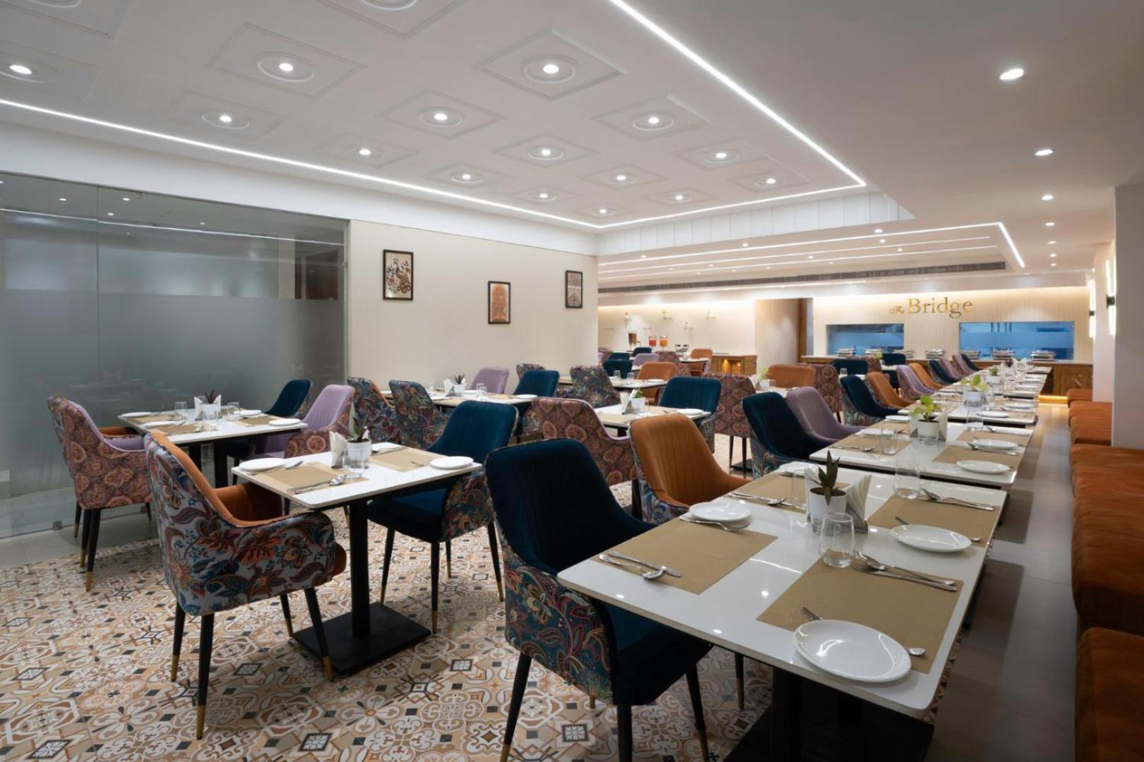Clarks Inn Suites Agra Near Tajmahal المظهر الخارجي الصورة