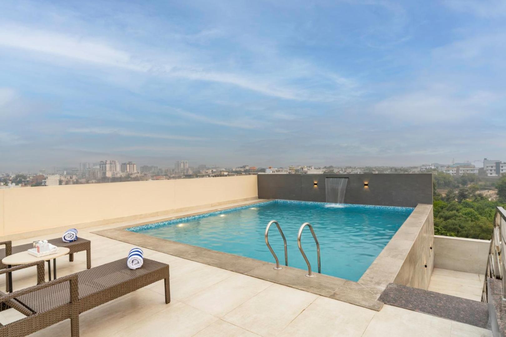 Clarks Inn Suites Agra Near Tajmahal المظهر الخارجي الصورة