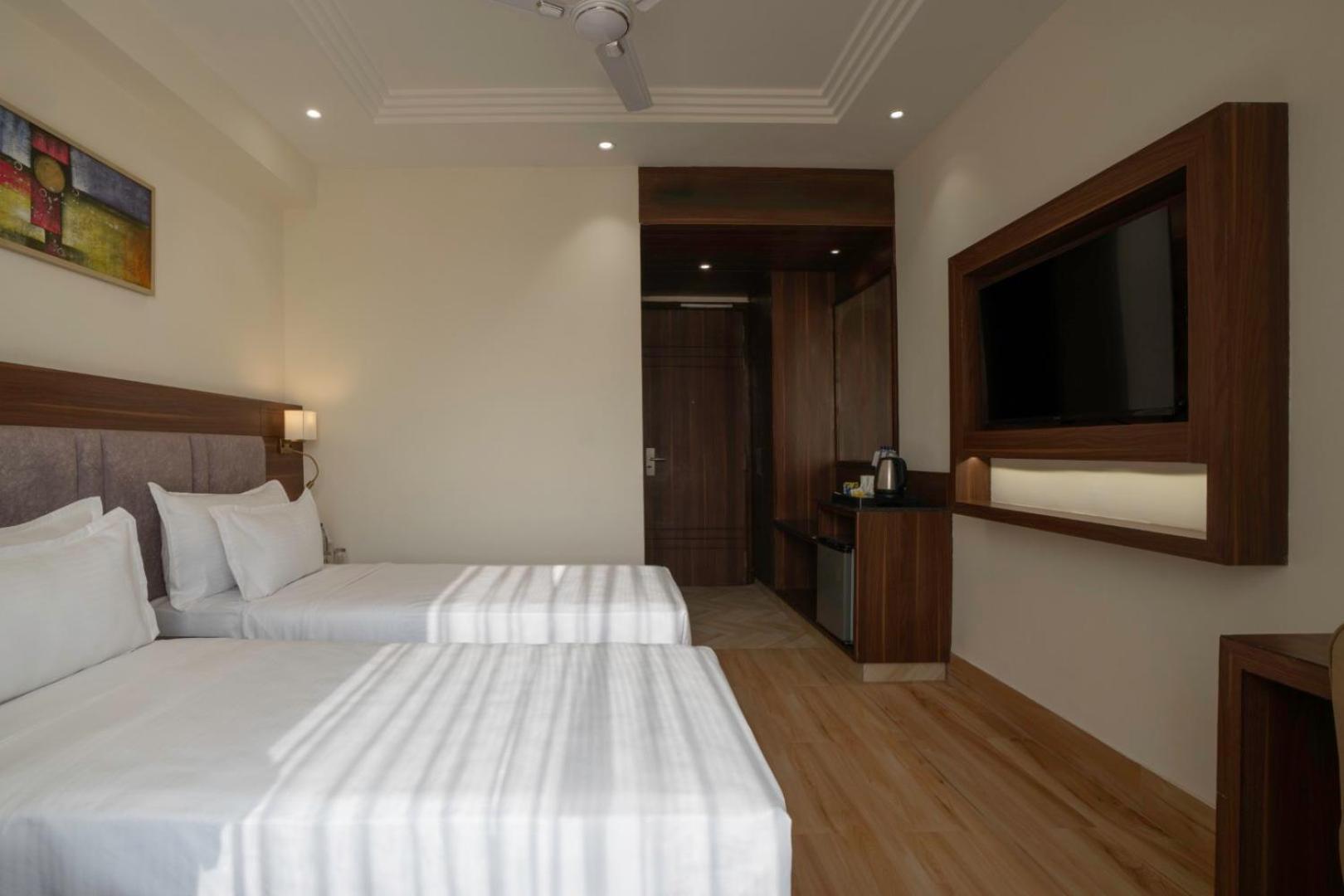 Clarks Inn Suites Agra Near Tajmahal المظهر الخارجي الصورة